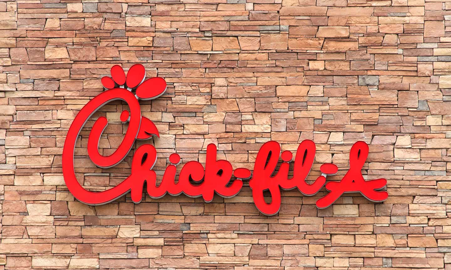 Competitive analysis: Chick-fil-A dominates: Discover why 92% of fast-food enthusiasts prefer it.